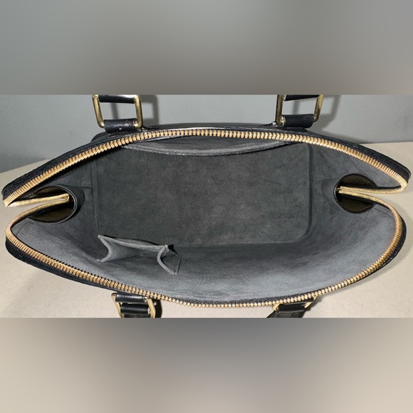 Louis Vuitton Alma PM Epi Textured Leather - Picture 12 of 15